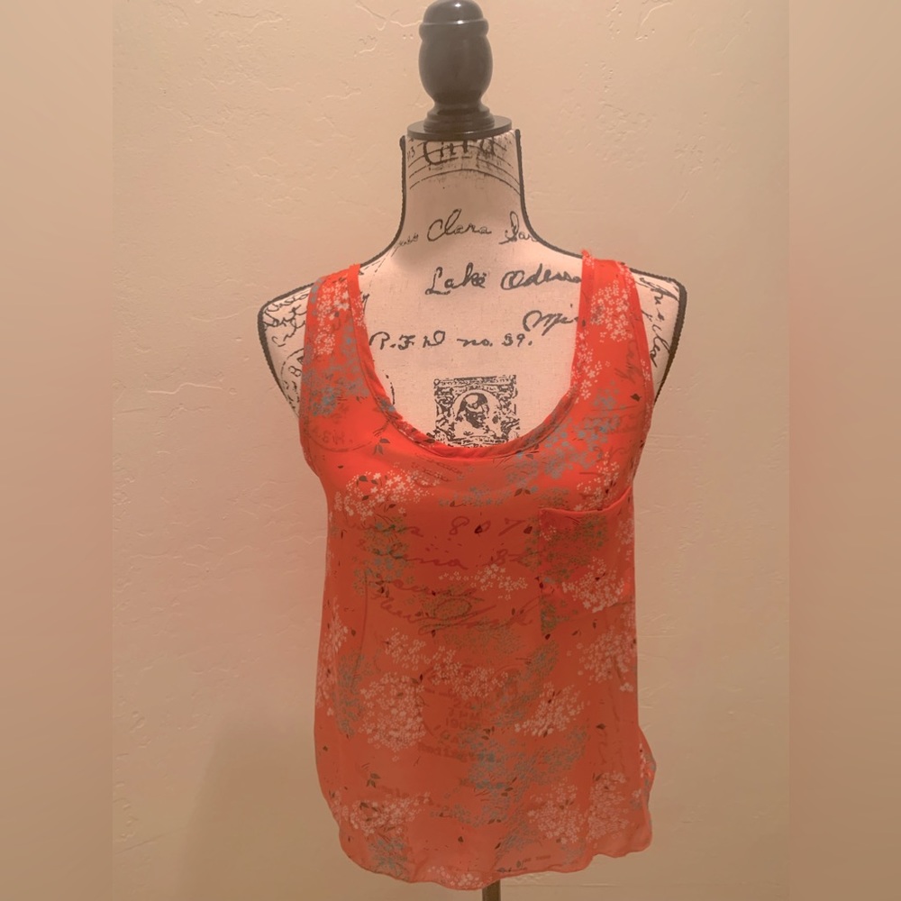 Sleeveless top